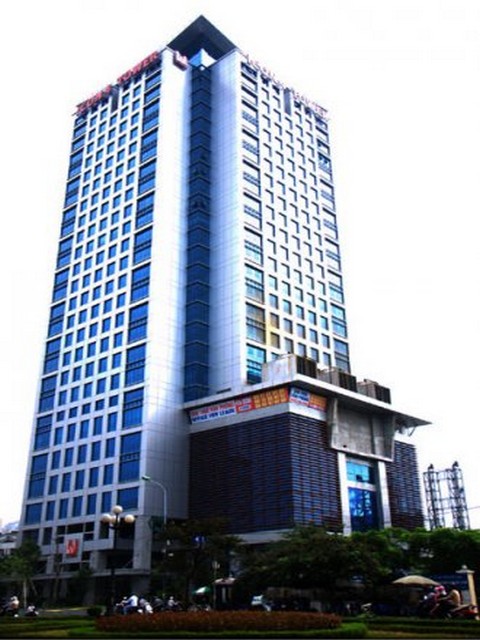 Nice office in Icon 4 Tower, De La Thanh street, Ba Dinh district, Hanoi for rent