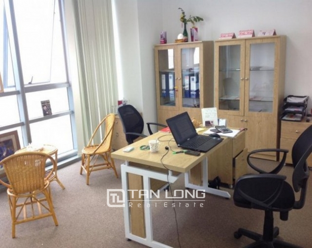 Nice office in Icon 4 Tower, De La Thanh street, Ba Dinh district, Hanoi for rent 3