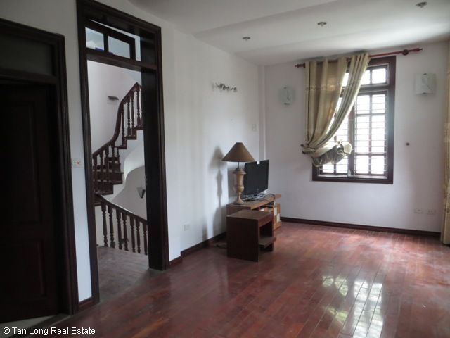 Nice refurbished unfurnished 6 bedroom corner house for rent in My Dinh 1, Nam Tu Liem district 5