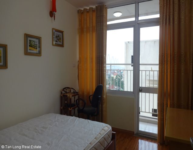 Nice two bedroom apartments in 713 Lac Long Quan street for rent 1