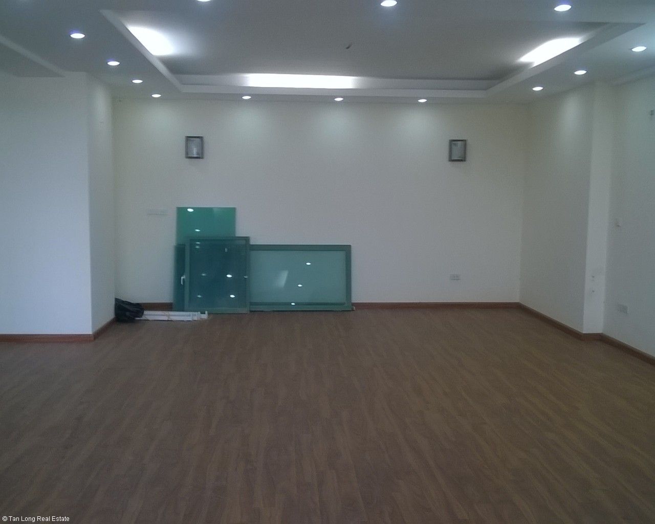 Non-equipped penthouse for rent in Skylight building, Hai Ba Trung district, Hanoi 6