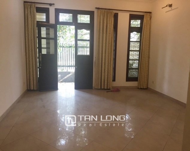 Northeast 3.5 storey villa for sale in D3 Ciputra without furniture 4