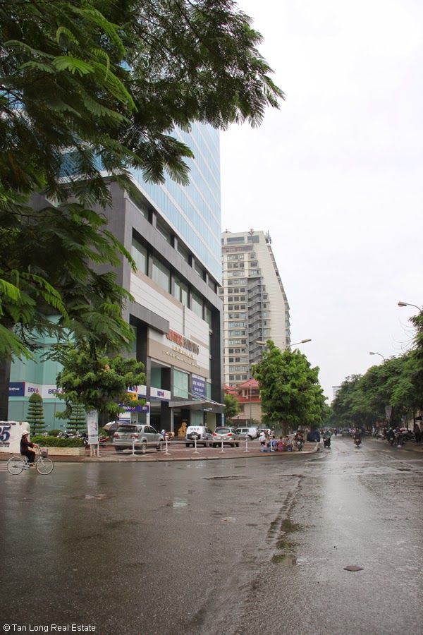 Office space for rent in Hapulico Center on Vu Trong Phung street, Thanh Xuan district 3