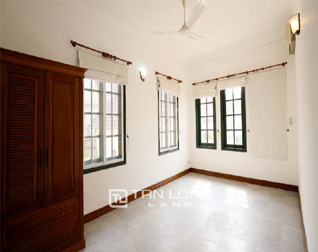Old French villa for lease in alley 20, Tay Ho Distr 6