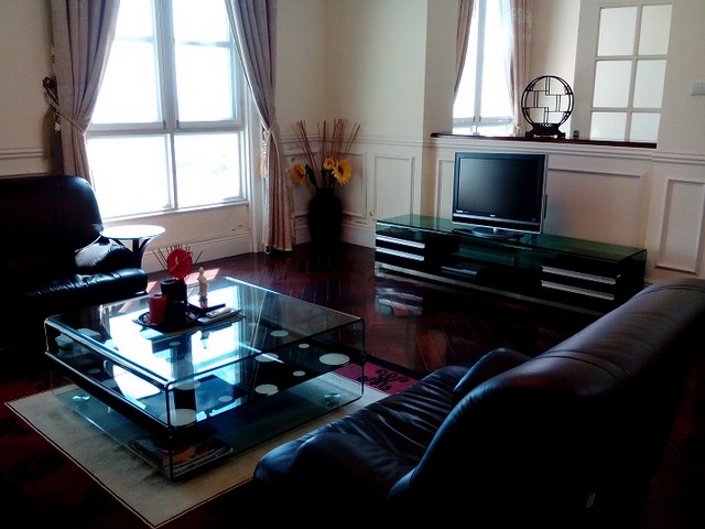 Opulent furnishing apartment of the Manor in Me Tri ward, Nam Tu Liem dist, Hanoi for lease