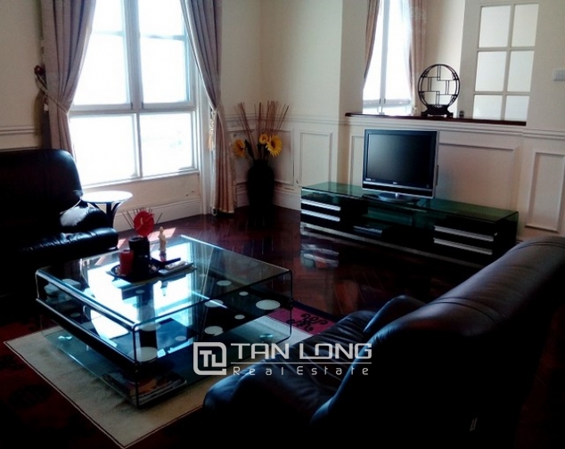 Opulent furnishing apartment of the Manor in Me Tri ward, Nam Tu Liem dist, Hanoi for lease 2