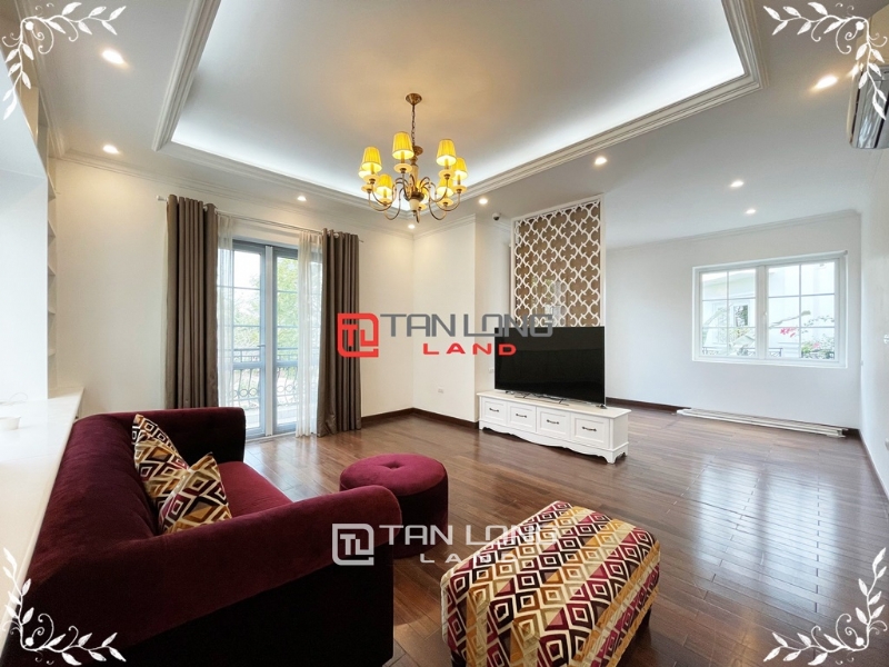 Outstanding Location, Luxurious Renovation in Central Vinhome Riverside Axis 12