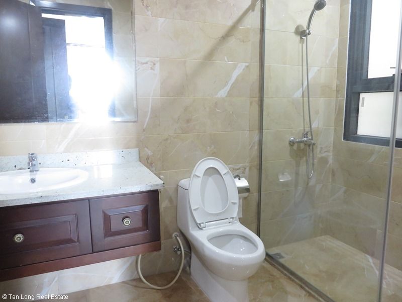 Platinum Residence 2 bedroom apartment for rent in Ba Dinh district. 5