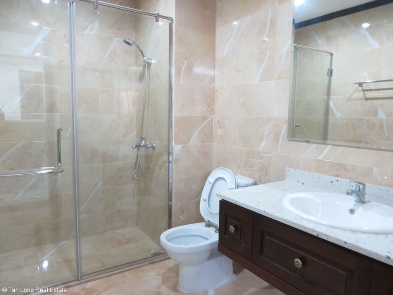 Platinum Residence 3 bedroom apartment to rent in Ba Dinh district. 6