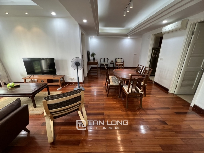 Pretty 3 - bedroom apartment in E5 Ciputra for lease 3