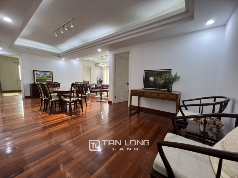 Pretty 3 - bedroom apartment in E5 Ciputra for lease 6