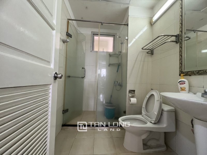 Pretty 3 - bedroom apartment in E5 Ciputra for lease 18