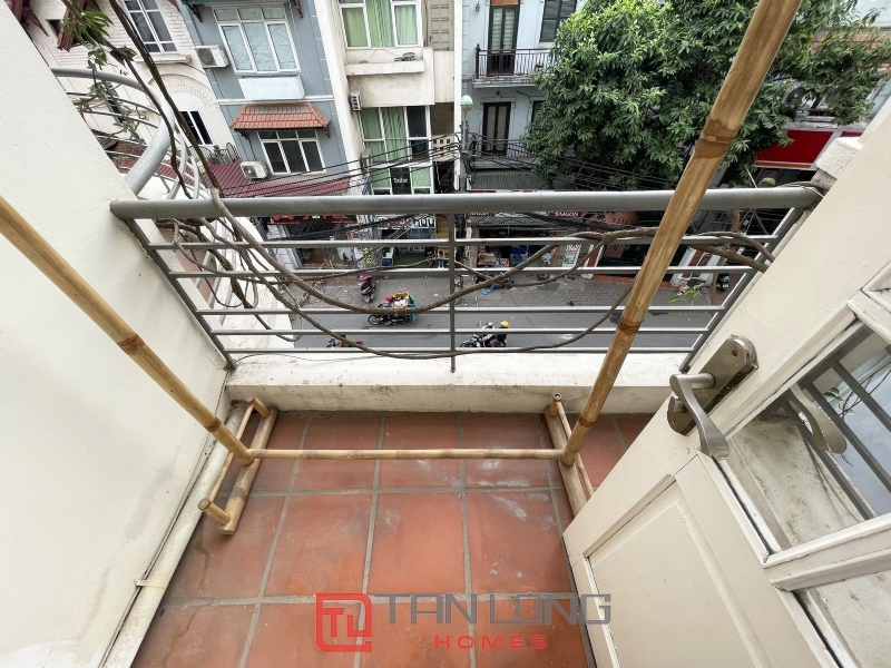 Pretty studio service apartment in To Ngoc Van street for lease. 1