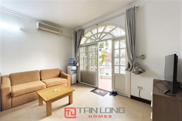 Pretty studio service apartment in To Ngoc Van street for lease. 