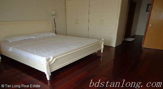Rental luxury apartment in Pacific Park Place 33 Phan Boi Chau Hoan Kiem district 10