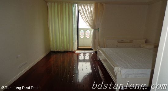 Rental luxury apartment in Pacific Park Place 33 Phan Boi Chau Hoan Kiem district 9