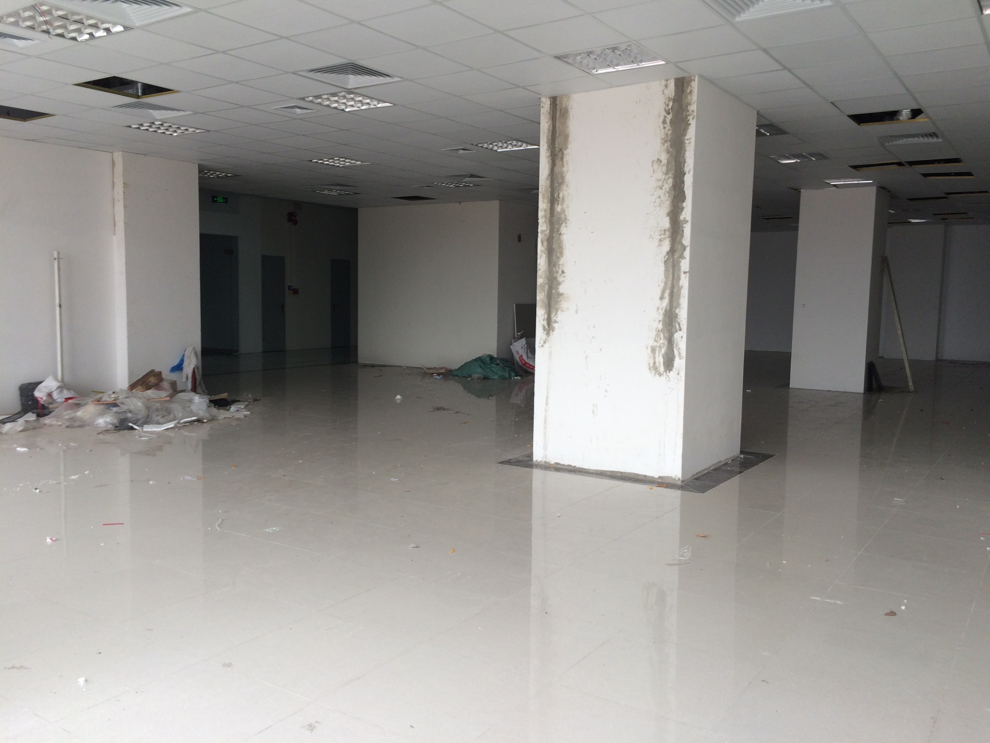Renting 131m2 office in Hapulico Complex, Nguyen Huy Tuong, Thanh Xuan, Hanoi
