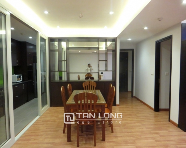 Renting 2 bedroom apartment in C3 Block, Mandarin Garden, Cau Giay, Hanoi 2