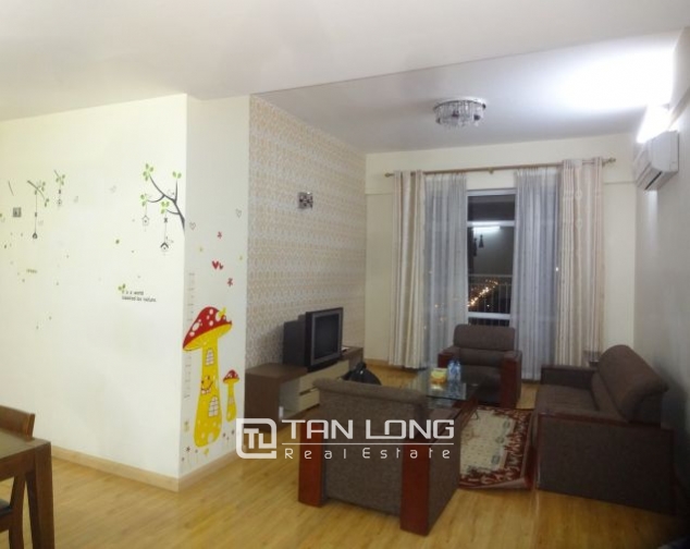Renting 3 bedroom apartment in 713 Lac Long Quan, Tay Ho, Hanoi 1