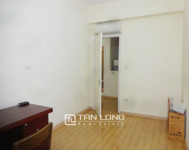 Renting 3 bedroom apartment in 713 Lac Long Quan, Tay Ho, Hanoi 1