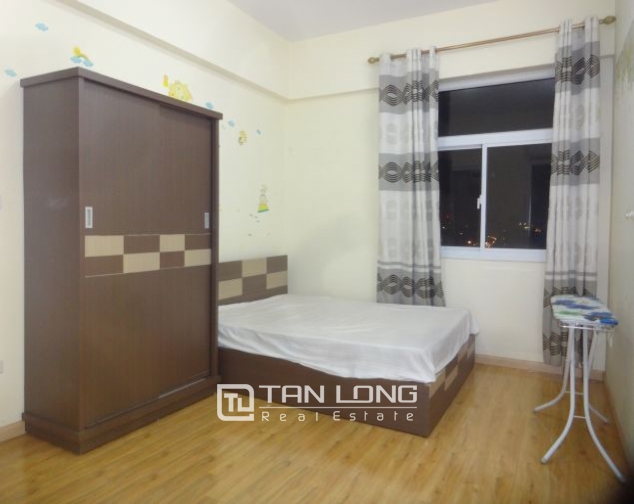 Renting 3 bedroom apartment in 713 Lac Long Quan, Tay Ho, Hanoi 2