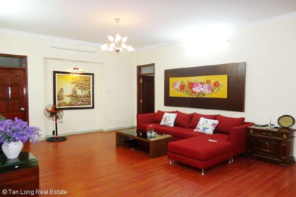 Renting beautiful apartment at 34T Trung Hoa Nhan Chinh urban. 1