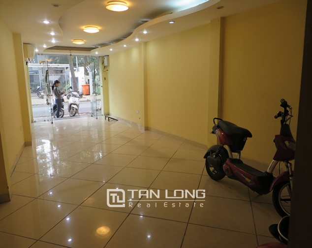 Road-front 3 storey house for rent in Ho Xuan Huong, Hai Ba Trung, Hanoi 6