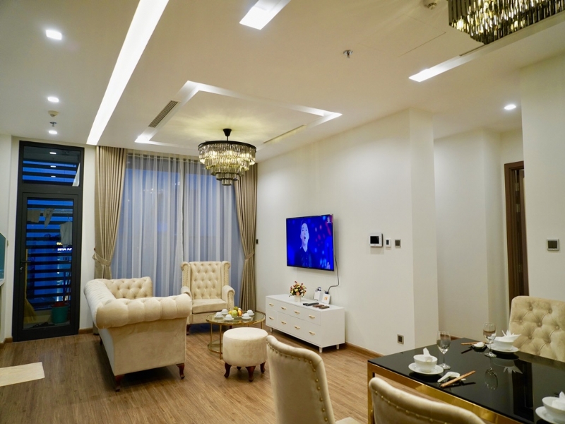 Royal 2-bedroom apartment for rent in M1 Vinhomes Metropolis Ba Dinh 2