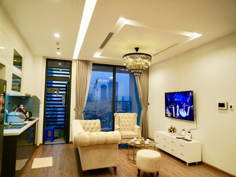 Royal 2-bedroom apartment for rent in M1 Vinhomes Metropolis Ba Dinh 5