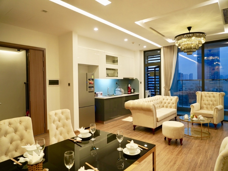 Royal 2-bedroom apartment for rent in M1 Vinhomes Metropolis Ba Dinh 6