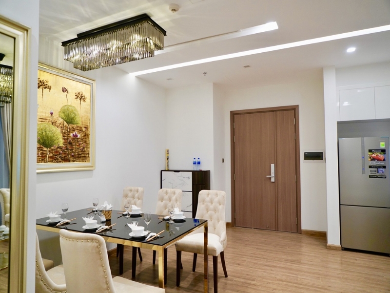 Royal 2-bedroom apartment for rent in M1 Vinhomes Metropolis Ba Dinh 8