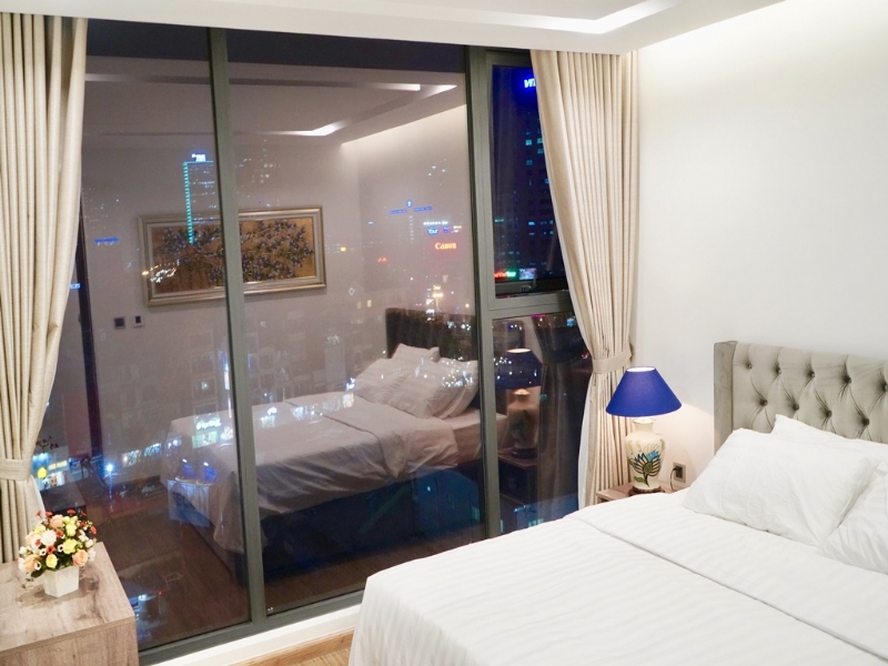 Royal 2-bedroom apartment for rent in M1 Vinhomes Metropolis Ba Dinh 10