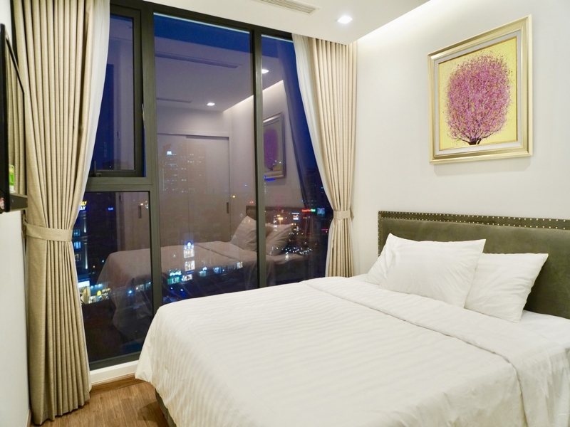 Royal 2-bedroom apartment for rent in M1 Vinhomes Metropolis Ba Dinh 17