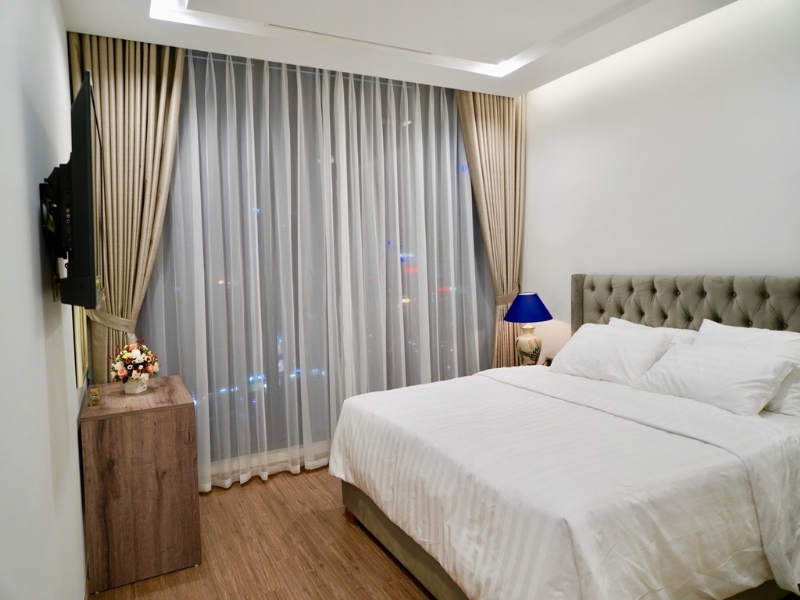 Royal 2-bedroom apartment for rent in M1 Vinhomes Metropolis Ba Dinh 22