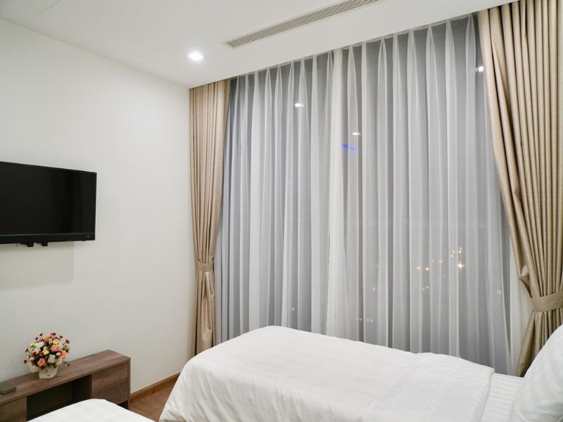 Royal 2-bedroom apartment for rent in M1 Vinhomes Metropolis Ba Dinh 30