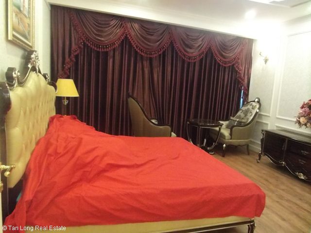 Royal fully furnished 3 bedroom apartment for rent at Eurowindow Multi Complex, Tran Duy Hung street, Cau Giay district 3
