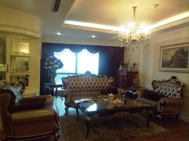 Royal fully furnished 3 bedroom apartment for rent at Eurowindow Multi Complex, Tran Duy Hung street, Cau Giay district