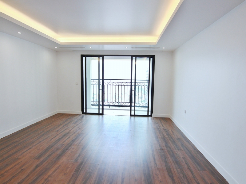 Selling West lake view 4 bedroom apartment in D’Le Roi soilei. 1