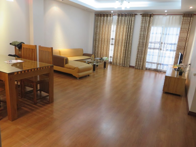 Serviced apartment for rent on Thai Ha street – 2 Bed / 2 Bath – 100Sq m