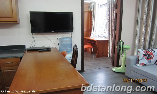 Serviced apartment in Hoan Kiem district for rent. 4