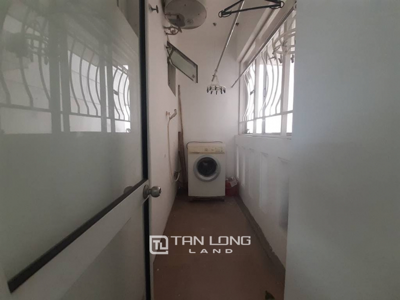 So cheap 3 - bedroom apartment for rent in E1 Ciputra 13