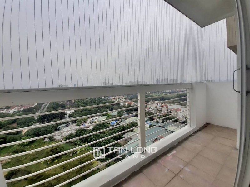 So cheap 3 - bedroom apartment for rent in E1 Ciputra 14