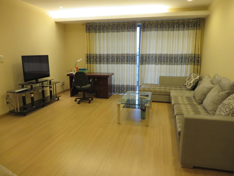 Spacious and bright 3 bedroom apartment in Sky City Lang Ha for lease