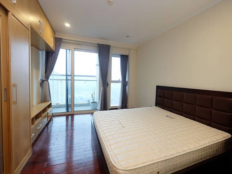 Spacious 267SQM / 4BDs apartment for rent in Ciputra 16