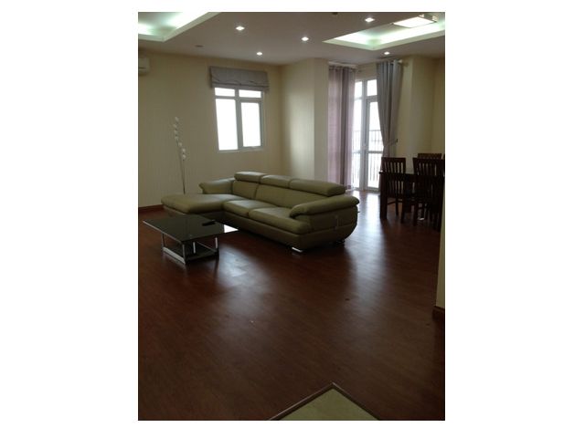 Spacious 3 bedroom apartment for rent in Trung Yen Plaza, Tran Duy Hung street, Cau Giay district, Hanoi 3