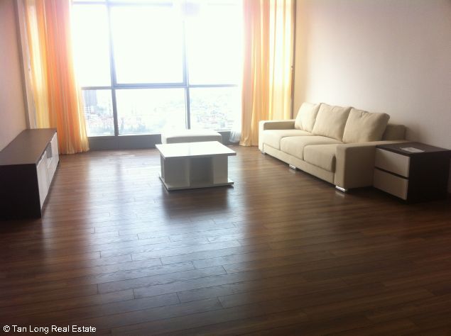 Spacious 3 bedroom flat for rent in Eurowindow Multi Complex, bright and airy 1
