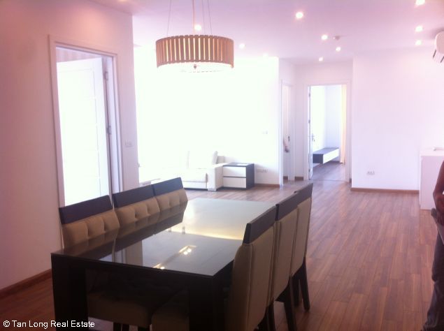 Spacious 3 bedroom flat for rent in Eurowindow Multi Complex, bright and airy 4