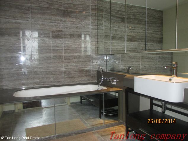 Spacious 4 bedroom apartment for sale in Indochina Plaza Hanoi, Xuan Thuy str 1