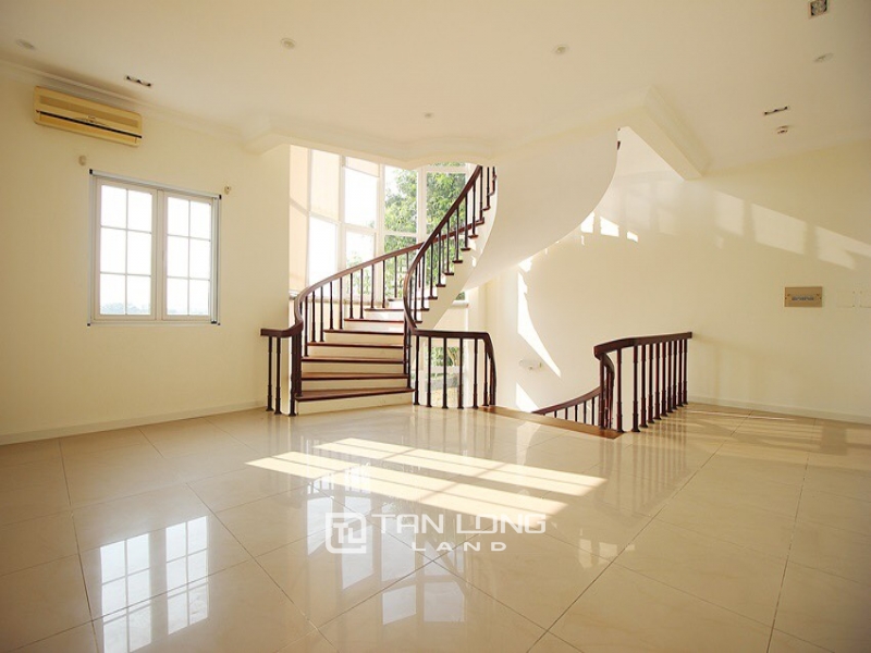 Spacious and newly renovated 500sqm villa for rent in C block Ciputra Tay Ho 1