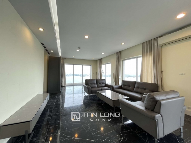 Spacious unfurnished apartment for rent in Golden Westlake Thuy Khue 1